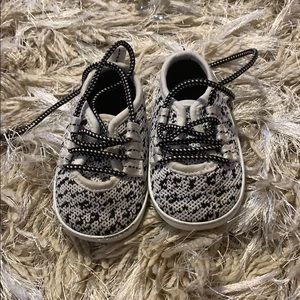 Baby Aldo sneaker/shoe